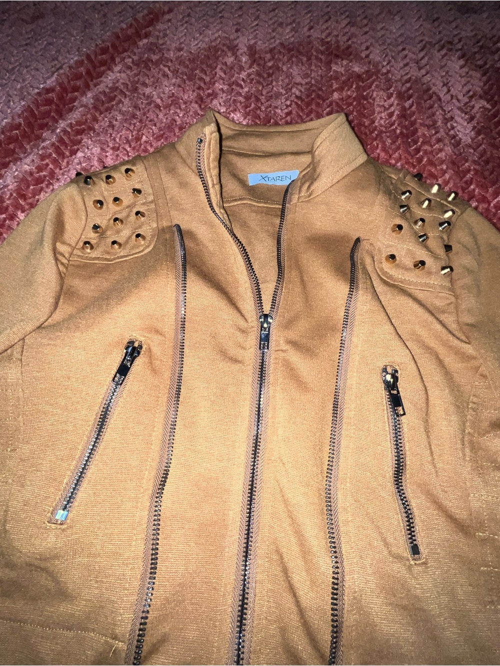 Xtaren Cropped Stud-Shoulder Jacket in Camel. Size M
